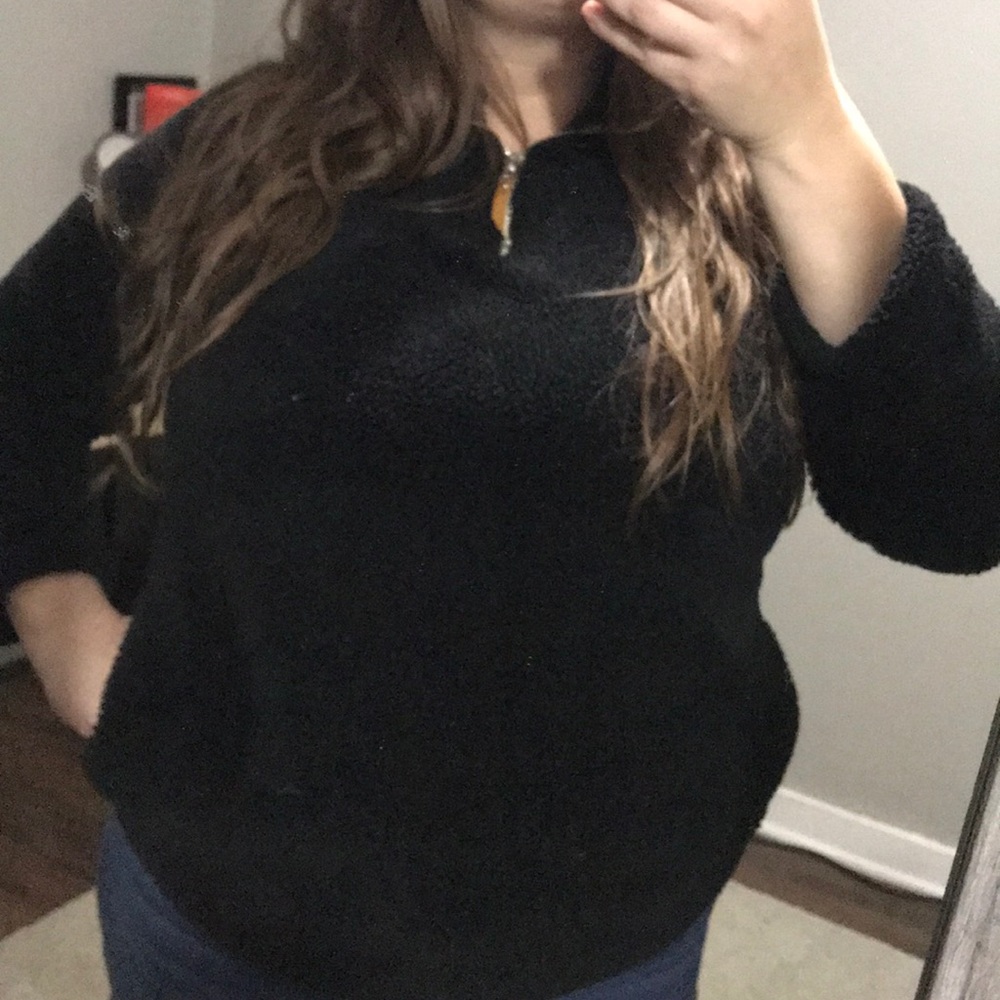 Furry Fall Favorite 🖤 - Picture 2 of 2